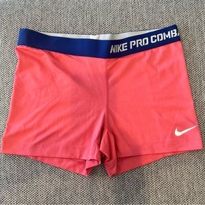 Nike Pro Combat Dri-fit compression shorts - Pink Size Large